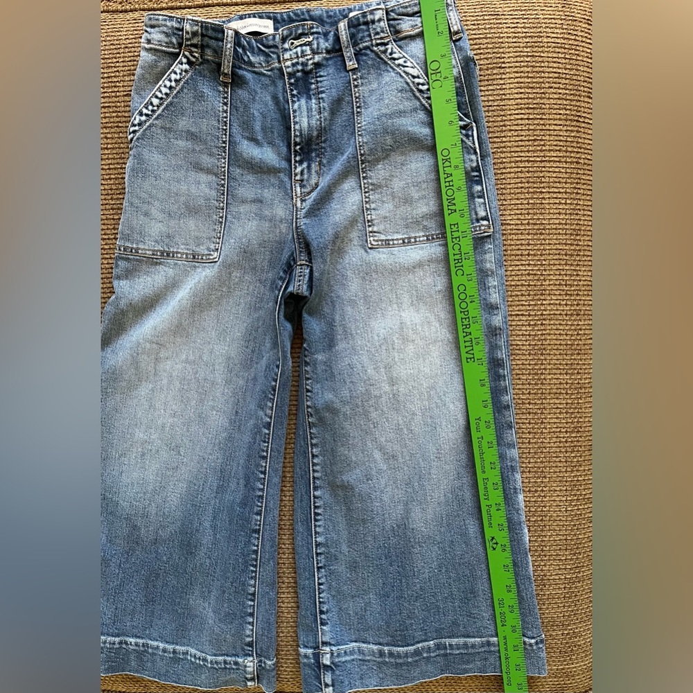Pilcro wide-leg crop jeans